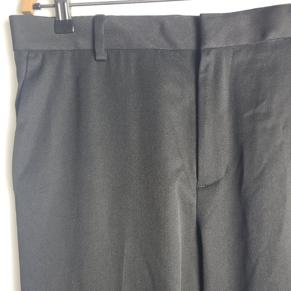 Van Heusen Men's Dress Pants 34x34 Black Traveler Non-iron. EUC - Picture 2 of 8